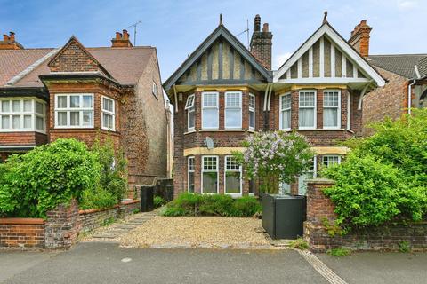 3 bedroom semi-detached house for sale, Avenue Road, KING'S LYNN, Norfolk, PE30