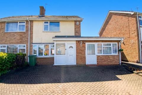 4 bedroom semi-detached house for sale, Waltham Crescent, Poplar Farm, Nuneaton