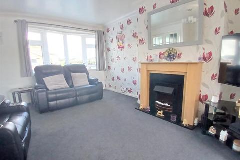 4 bedroom semi-detached house for sale, Waltham Crescent, Poplar Farm, Nuneaton