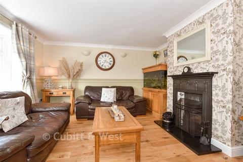 4 bedroom semi-detached house for sale, Meadow Way, Littlehampton BN17