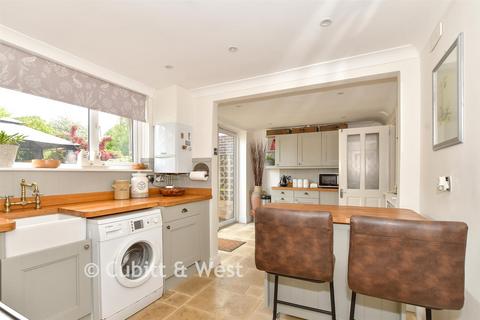 4 bedroom semi-detached house for sale, Meadow Way, Littlehampton BN17