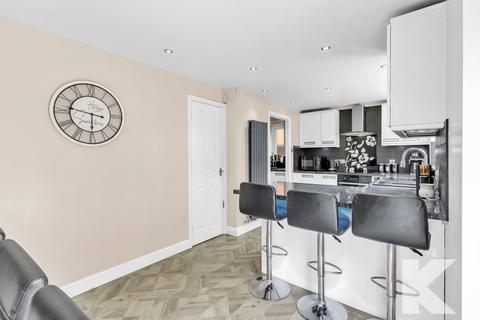 4 bedroom detached house for sale, 17 Winslade Close, Watersheddings Oldham OL4 2SG