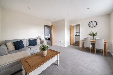 2 bedroom apartment for sale, Sherriff Close, Esher, Surrey, KT10