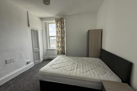 4 bedroom terraced house to rent, Mildmay Street, Plymouth PL4