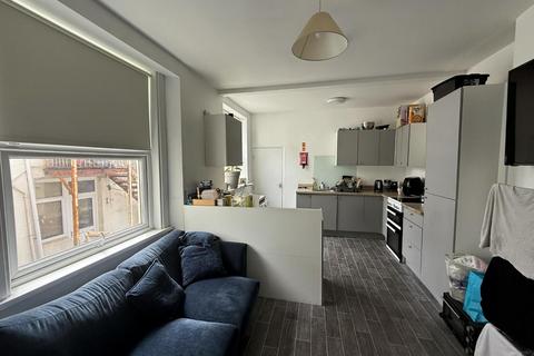 4 bedroom terraced house to rent, Mildmay Street, Plymouth PL4