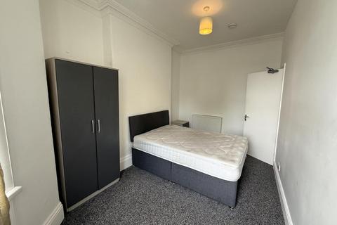 4 bedroom terraced house to rent, Mildmay Street, Plymouth PL4