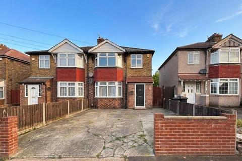 4 bedroom semi-detached house for sale, Star Road, Uxbridge, UB10