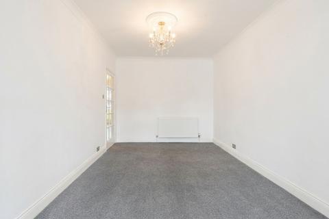 4 bedroom semi-detached house for sale, Star Road, Uxbridge, UB10
