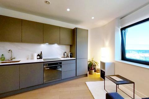 Studio to rent, New Horizons Court, Brentford TW8