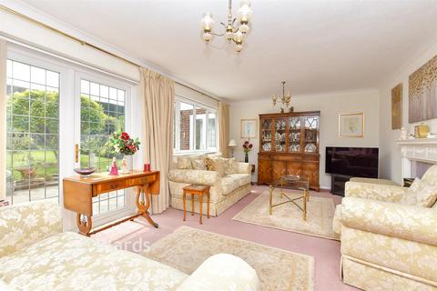 4 bedroom detached house for sale, Brompton Farm Road, Rochester ME2