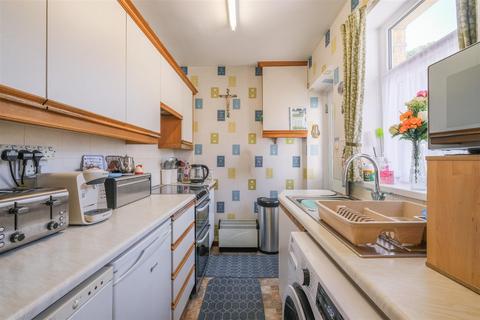 3 bedroom end of terrace house for sale, Garden Road, Brighouse
