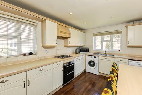 4 bedroom detached house for sale, Leonardslee Crescent, Newbury, RG14