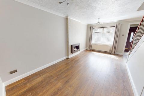 2 bedroom semi-detached house for sale, Eaglesfield Drive, Bradford