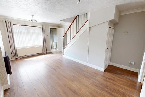 2 bedroom semi-detached house for sale, Eaglesfield Drive, Bradford