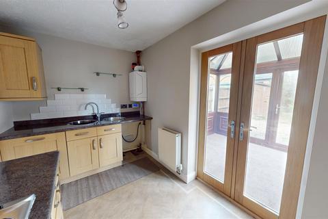 2 bedroom semi-detached house for sale, Eaglesfield Drive, Bradford