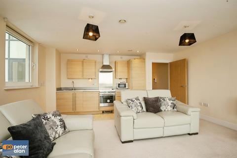 2 bedroom flat for sale, Ferry Court, Cardiff
