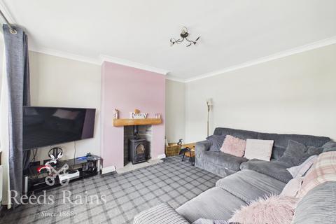 3 bedroom semi-detached house for sale, Langdale Road, Lancashire PR25