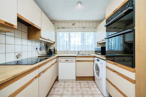 4 bedroom link detached house for sale, Chiltern Gardens, Leighton Buzzard, Bedfordshire, LU7