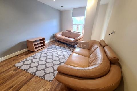 1 bedroom triplex to rent, Westgate Apartments, Huddersfield, HD1 1AB