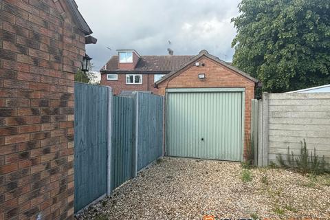 2 bedroom semi-detached house for sale, Hawthorn Way, Lincoln LN5