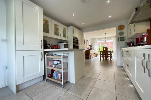 4 bedroom detached house for sale, Mill Way, Scarborough, YO13