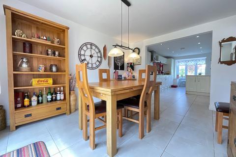 4 bedroom detached house for sale, Mill Way, Scarborough, YO13