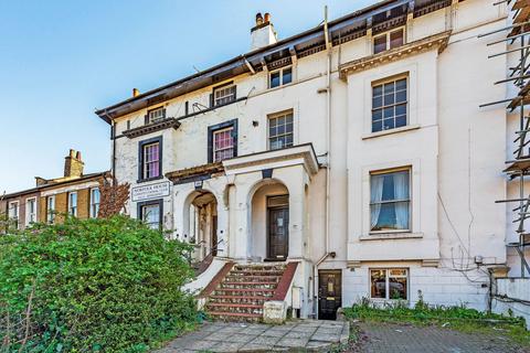 2 bedroom flat to rent, Queens Road, Peckham, London, SE15