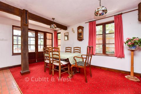 Sycamore Close, Fetcham KT22