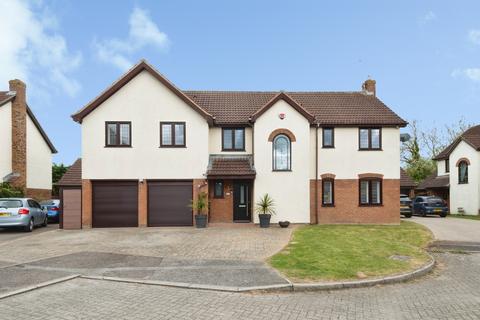 4 bedroom detached house for sale, Tabard Gardens, Newport Pagnell