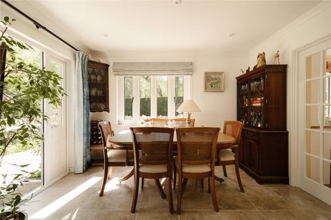 3 bedroom semi-detached house for sale, Chapmans Piece, Burford, Oxfordshire, OX18