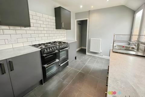 3 bedroom terraced house to rent, Eastbourne Street, LINCOLN