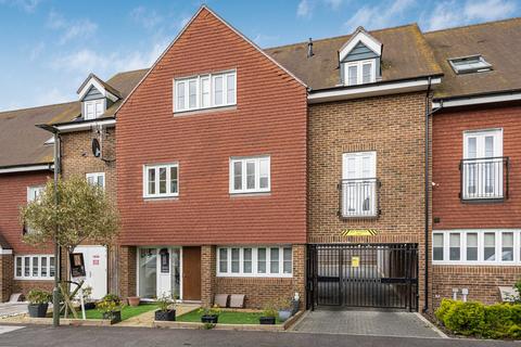 2 bedroom apartment for sale, Beatrice Square, Tadworth, KT20