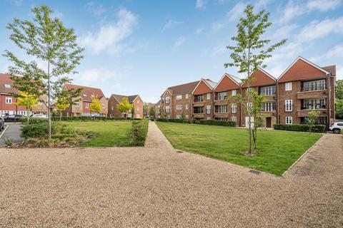 2 bedroom apartment for sale, Beatrice Square, Tadworth, KT20