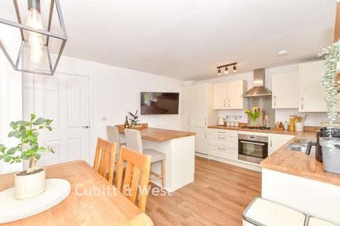 3 bedroom semi-detached house for sale, Nine Acres, Chichester PO19