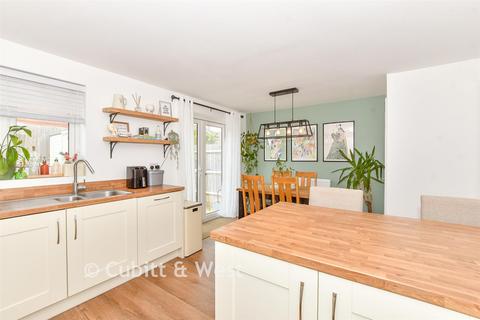 3 bedroom semi-detached house for sale, Nine Acres, Chichester PO19