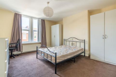 undefined, £110pppw - Bolingbroke Street, Heaton, NE6
