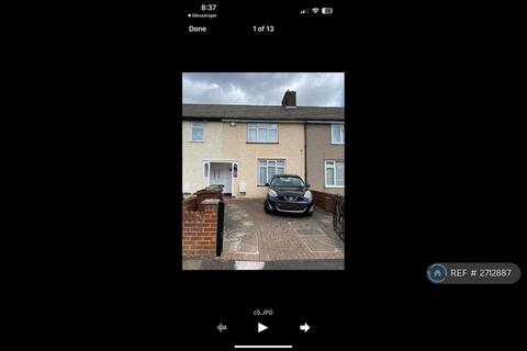 2 bedroom terraced house to rent, Cornworthy Road, Dagenham, RM8