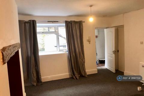 2 bedroom flat to rent, Bridge Street, Newcastle Emlyn, SA38