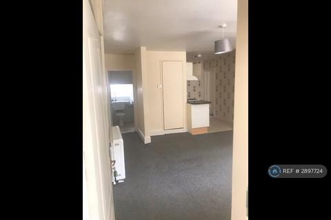 2 bedroom flat to rent, Bridge Street, Newcastle Emlyn, SA38