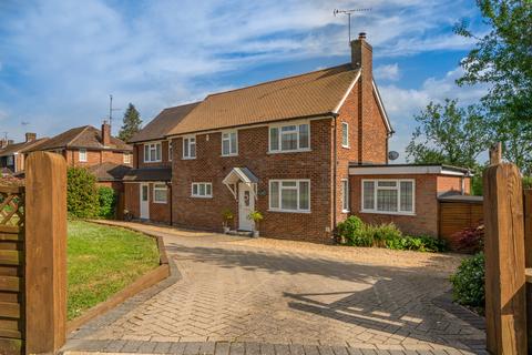 4 bedroom detached house for sale, Fairway Avenue, Reading RG30