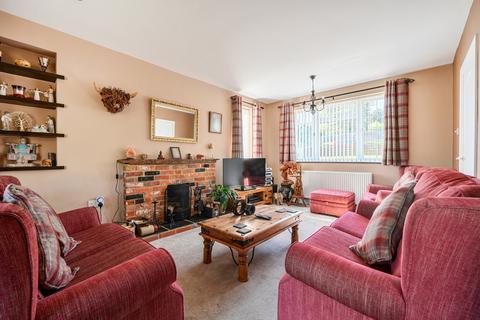 4 bedroom detached house for sale, Fairway Avenue, Reading RG30
