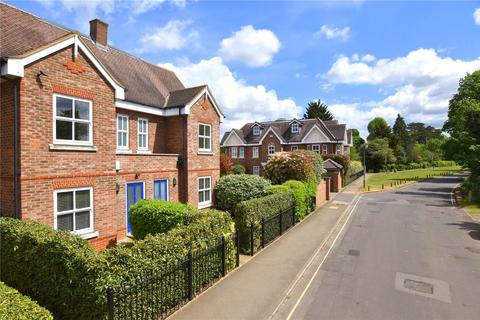 2 bedroom flat for sale, Tilt Road, Cobham, KT11