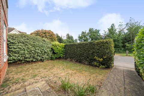 2 bedroom flat for sale, Tilt Road, Cobham, KT11