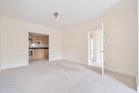 2 bedroom flat for sale, Tilt Road, Cobham, KT11