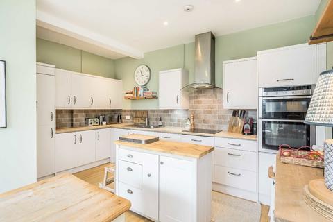 3 bedroom end of terrace house for sale, Eswyn Road, London SW17