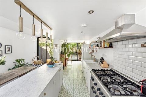 3 bedroom terraced house for sale, Summerhill Road, London, N15
