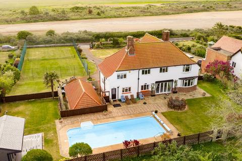4 bedroom detached house for sale, Seacroft Esplanade, Skegness PE25