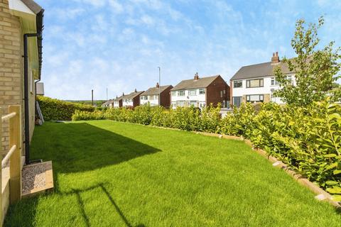 3 bedroom detached bungalow for sale, Templegate Avenue, Leeds