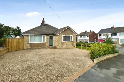 3 bedroom detached bungalow for sale, Templegate Avenue, Leeds