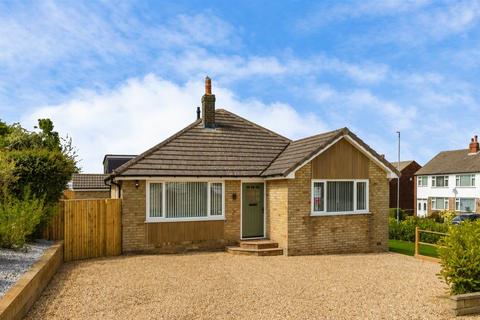 3 bedroom detached bungalow for sale, Templegate Avenue, Leeds